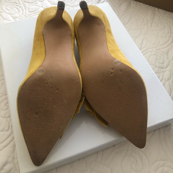 Sole Society “Jensine” mustard suede bow pumps - Picture 5 of 5